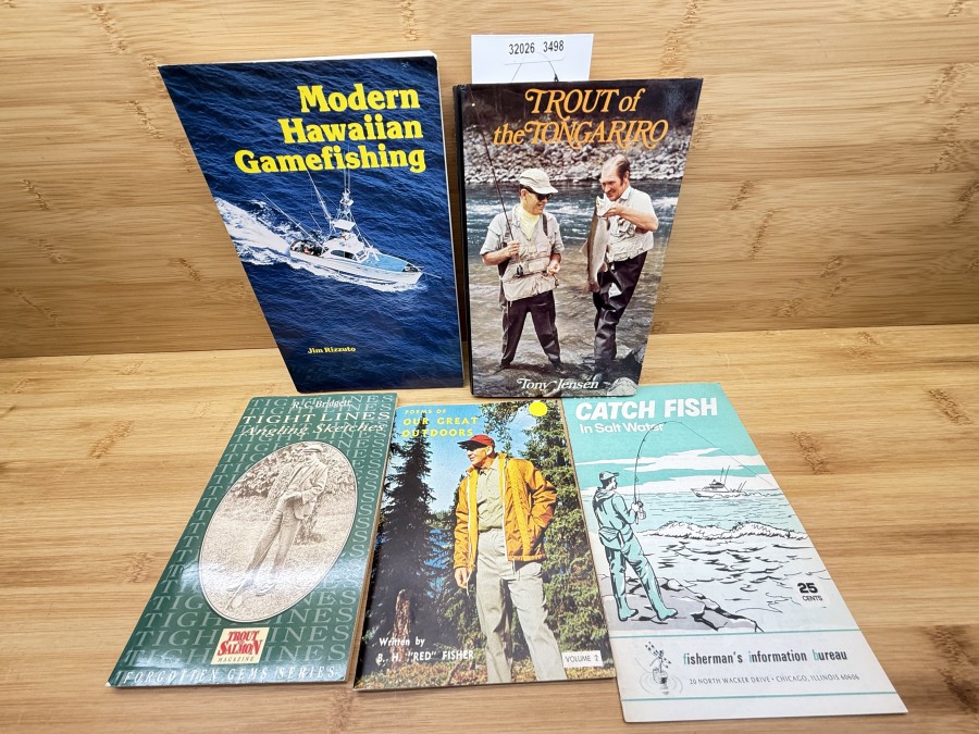 5 Bücher, Trout of Tongariro, Tony Jensen, 1974, Modern Hawaiian Gamefishing, Jim Rizzuto, 1978, How To Catch Fish in Salt Water, Vlad Evanoff, Poems of our great Outdoors, B.H.Red Fisher, Tight Lines Angling Sketches, R.C. Bridgett