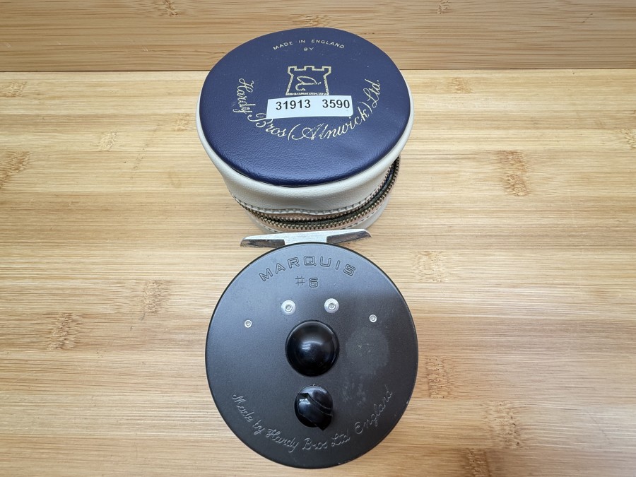 Fliegenrolle, Made by Hardy Bros Ltd England, Marquis #6, Gewicht mit gefischter Fliegenschnur 158g, Rollentasche, Gebrauchsspuren