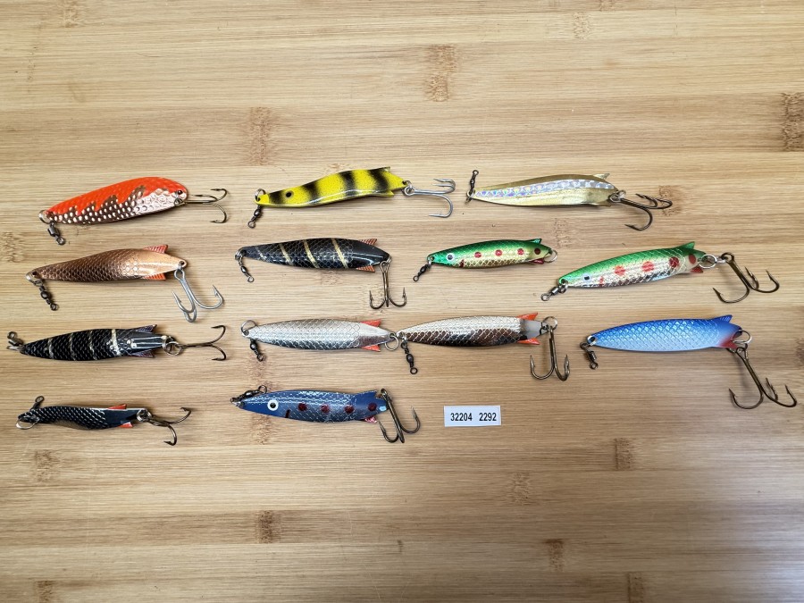 Kunstköder, ABU + ABU Garcia, 13 Stück, Toby, nickel, 1x 12g, 70mm, 3x 18g, 90mm, 1x 28g, 90mm,  kupfer, 1x 28g, 90mm, kupfer, 1x 18g, 90mm, 1x 20g, 90mm, 1x 28g, 90mm, 1x20g, 75mm,  schwarz, 1x 28g, 90mm, silber/grün, 1x 28g, 90mm, Hamma, 30g, 85mm, gefischt und neu