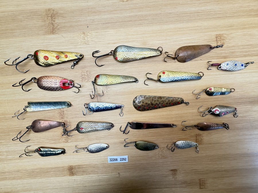 Kunstköder, Swiss Made, 20 Stück, verschiedene Hersteller, bronze, gold, kupfer, nickel, 3 - 25g, 30 - 90mm, gefischt und neu