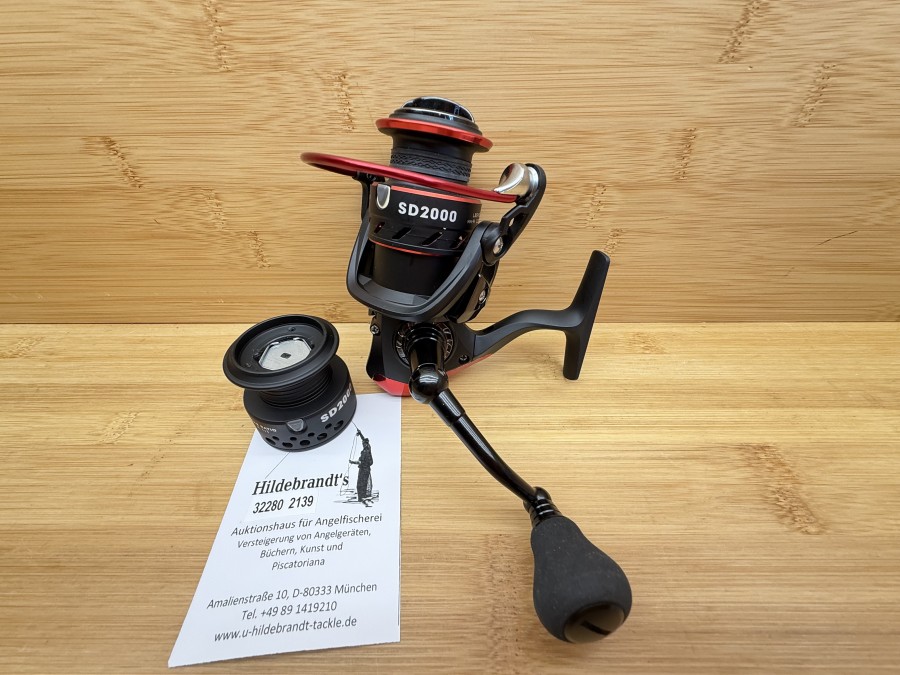 Stationärrolle, SD 2000, Titan-Graphite Konstruktion, Übersetzung 5,1:1, Reservespule, neu im Karton