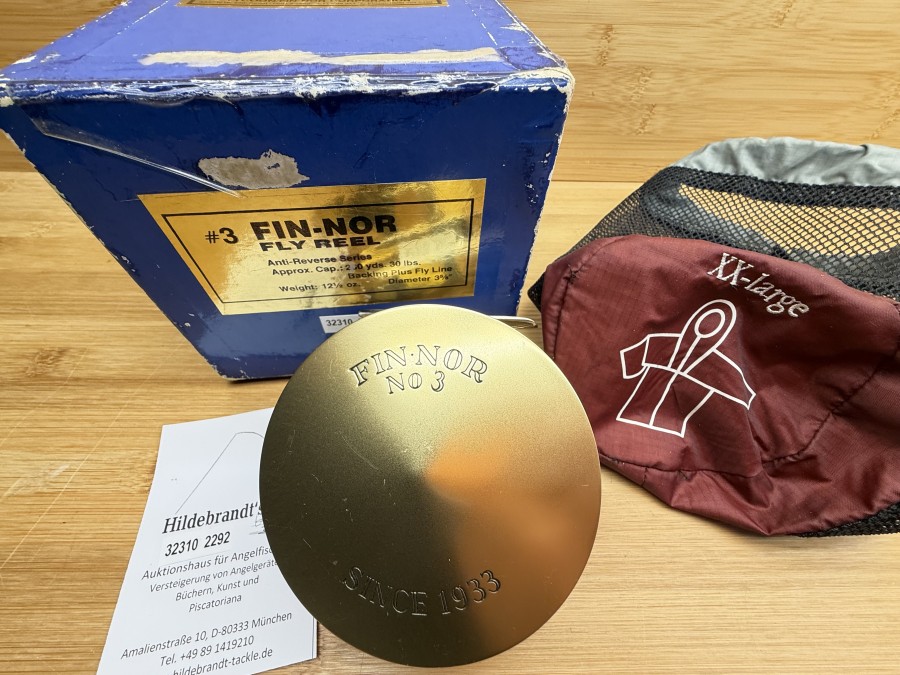 Fliegenrolle, Fin-Nor  No 3, Since 1933, Antireverse, Linkshand, Rollendurchmesser 94mm, Rollenbreite 43mm, Gewicht 381g, Neoprene Rollentasche, leichte Gebrauchsspuren, im Karton