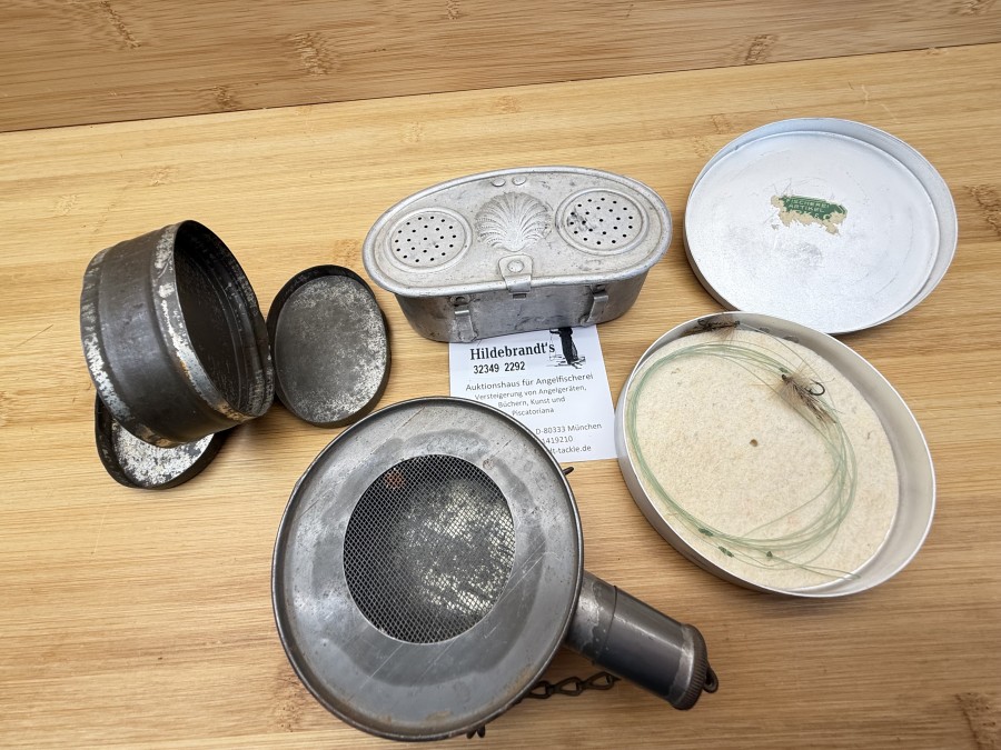 4 Vintage Blechdosen, Vorfachdose, 3 Köderdosen, Gebrauchsspuren