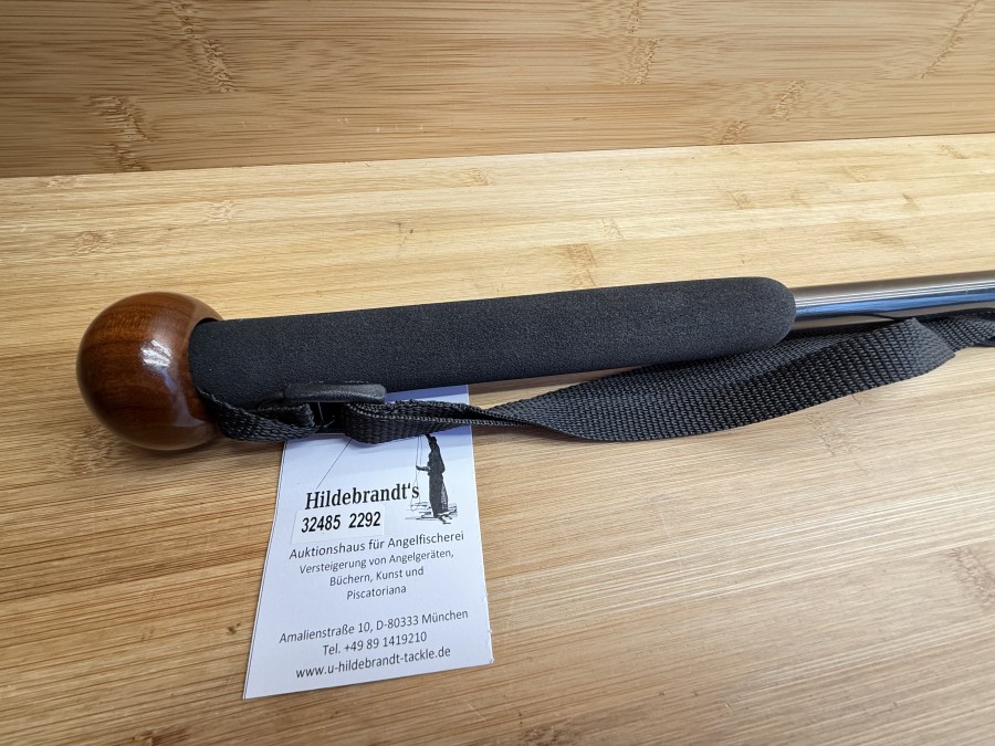 Watstock, Aluminium, schwarz, Schaumstoffgriff, Holzknauf, Halteschlaufe, ausgezogen 150cm - 85cm zusammengeschoben, leichte Gebrauchsspuren