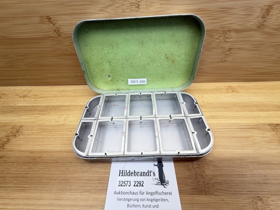 Fliegenbox, Wheatley, RW, Made in England, Alu, 155x90x30mm, 10 Springdeckelfächer, Schaumeinlage, Gebrauchsspuren