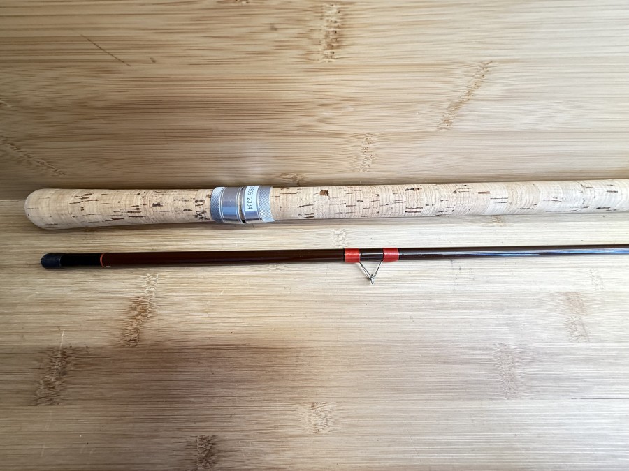 Angelrute, The House of Hardy, Made in England, Richard Walker Avon, 2tlg., 305cm, Gewicht 205g, Alu Schieberinge, Grifflänge 700mm, an Hülse und Zapfen zusätzlich schwarz gewickelt, Futteral (nicht Original), sehr guter Zustand, Transportlänge 1590mm, SPERRGUT-Versand