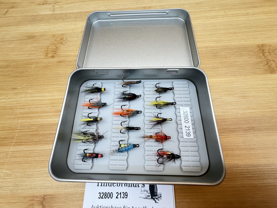 Lachsfliegensortiment, 15 Stück auf Drilling gebunden,  Grösse 12 bis 16, eines erfahrenen Island Anglers, in Alubox, 115x85x22mm, sehr gute Qualität