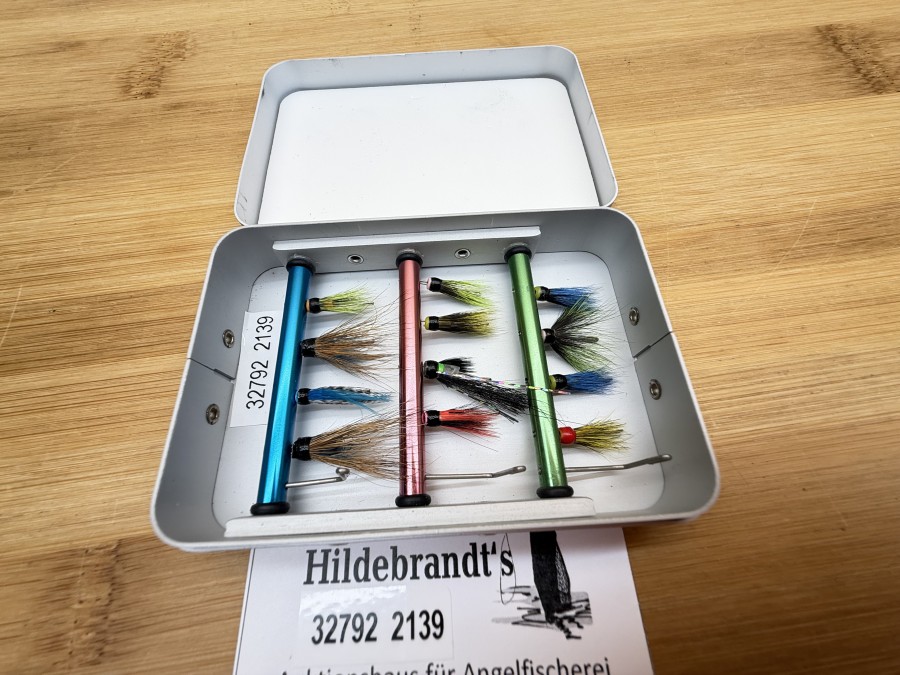 Mikrotubenfliegen  Sortiment, 12 Stück, 10-15mm lang, Super Qualität, in Snowbee Tubenfliegenbox, neu