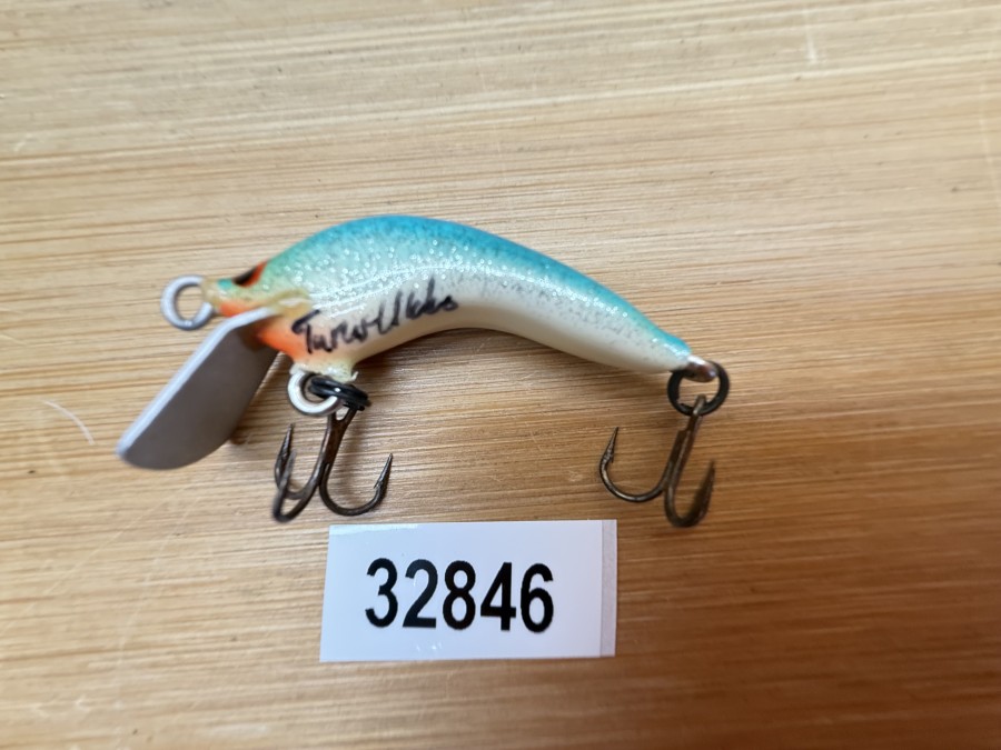 Wobbler, Turus Ukko, Handmade in Finland, gemarkt, beige/hellblau, 3cm, 2,40g, ungefischt