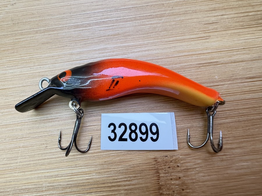 Wobbler, Turus Ukko, Handmade in Finland, rot/schwarz, 5cm, 3g, ungefischt,