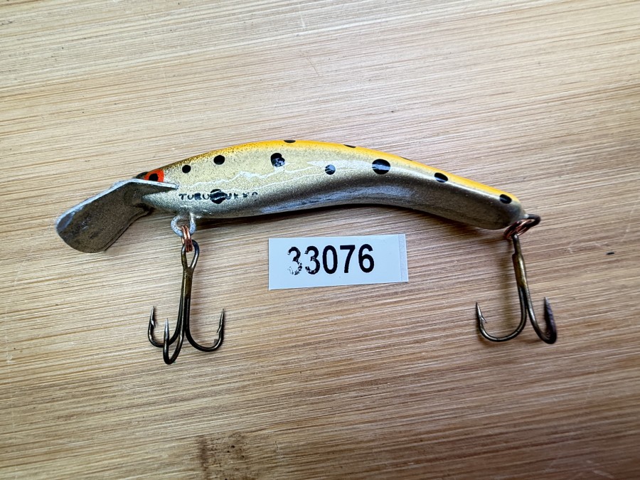 Wobbler, Turus Ukko, Handmade in Finland, gemarkt, silber/orange, schwarze Punkte, 7cm, 5,00g, ungefischt