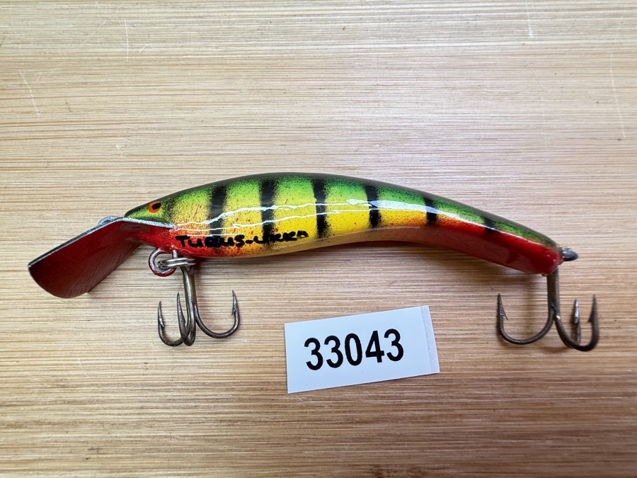 Wobbler, Turus Ukko, Handmade in Finland, gemarkt, rot/gelb/grüm/dunkel, 7cm, 5,50g, ungefischt