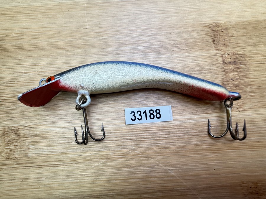 Wobbler, Turus Ukko, Handmade in Finland, rot/silber/blau/schwarz, 9cm, 11,00g, ungefischt