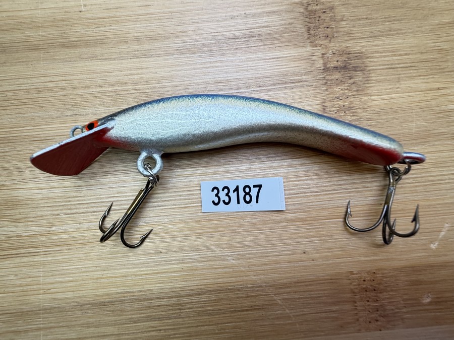 Wobbler, Turus Ukko, Handmade in Finland, rot/silber/blau/schwarz, 9cm, 11,00g, ungefischt