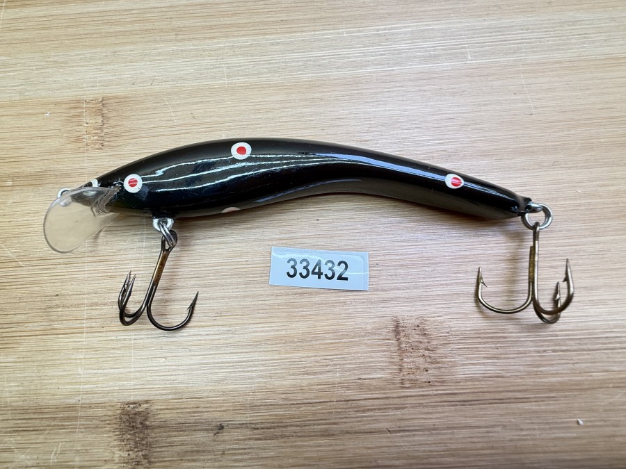 Wobbler, Turus Ukko, Handmade in Finland, Watchman, schwarz, mit weiss/orangen Punkten, 12cm, 15,00g, ungefischt