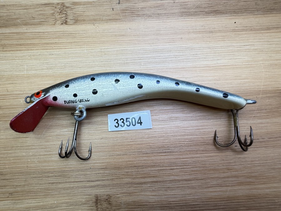 Wobbler, Turus Ukko, Handmade in Finland, gemarkt, rot/creme/schwarz, mit  schwarzen Punkten, 12cm, 15,00g, ungefischt