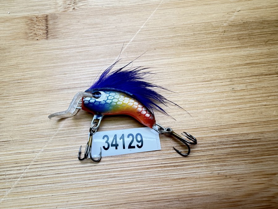 Wobbler, Turunen Finland, 3cm, 4g, orange/gelb/silber/blau, violetter Fellstreifen, ungefischt