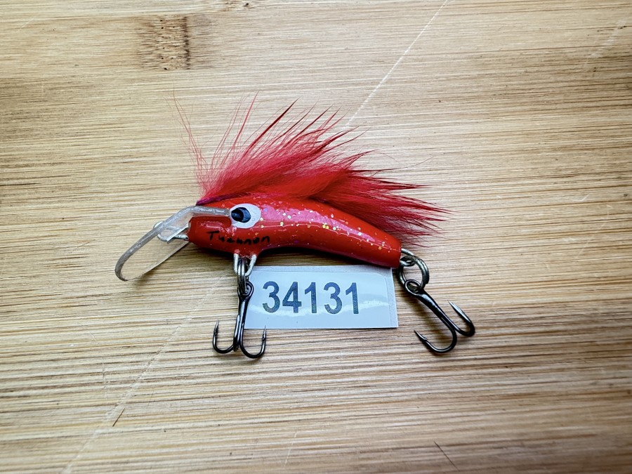 Wobbler, Turunen Finland, gemarkt, 3cm, 4g, rot/Glitzer, roter Fellstreifen, ungefischt