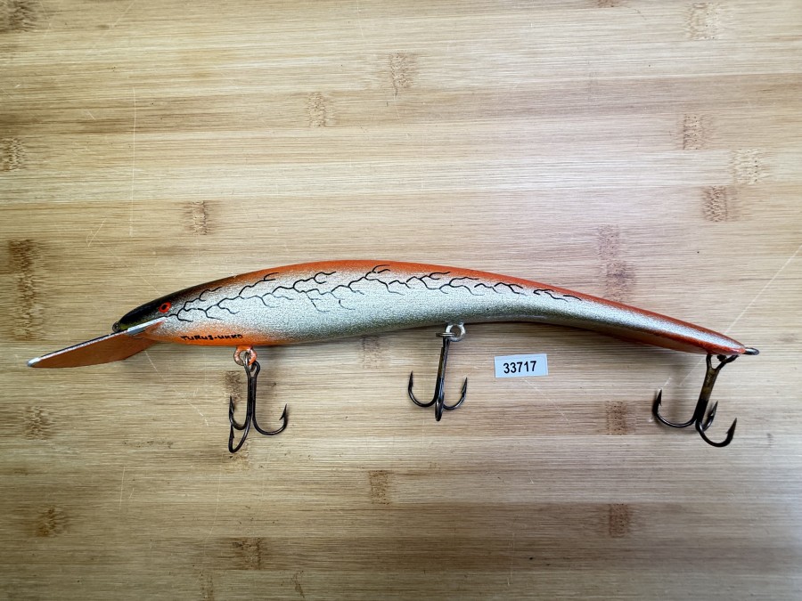 Wobbler, Turus Ukko, Handmade in Finland, Turus Ukko gemarkt, orange/gold/rot/schwarz, 30cm, 103g, ungefischt