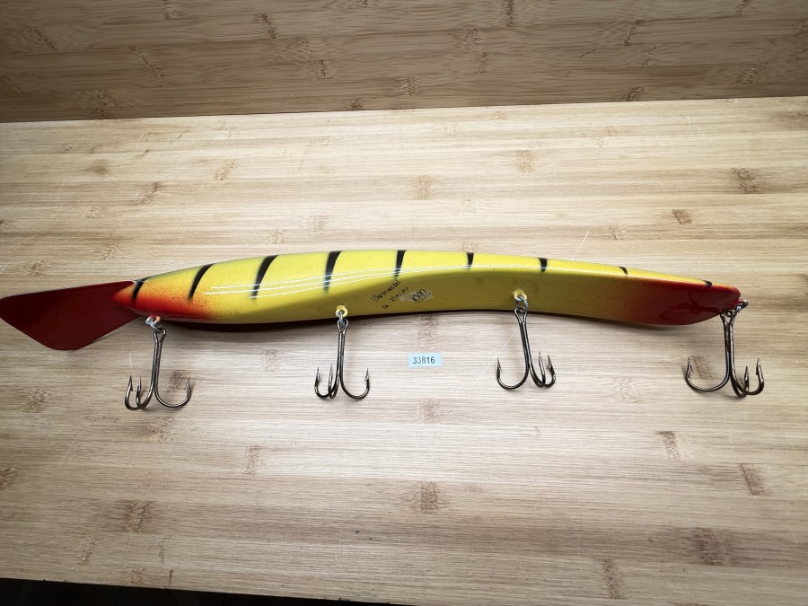 Wobbler, Turus Ukko, Handmade in Finland, Värstingen Pä Kyuay 1992, Tiger,  rot/gelb/schwarz, 50cm, 447g, ungefischt