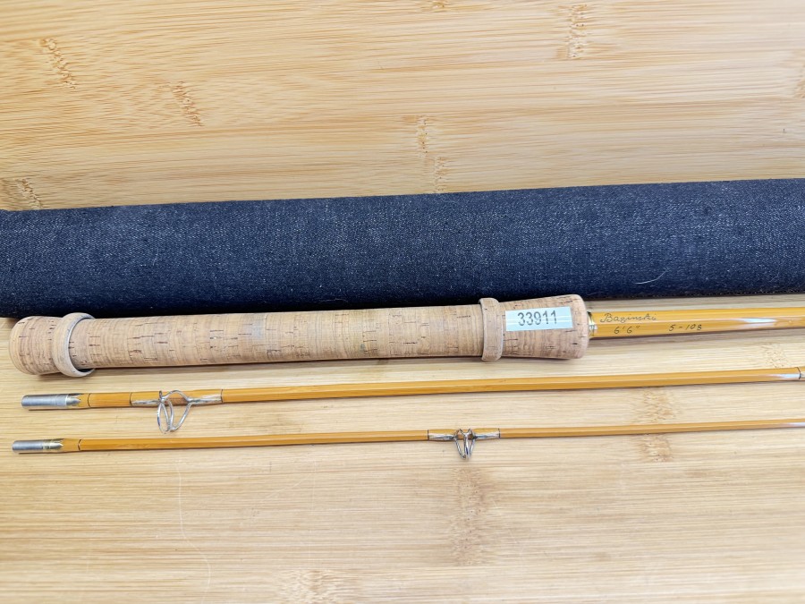 Gespliesste Spinnrute, Rolf Baginski, 3tlg., 6.6", WG 5-10g, Gewicht 116g, Futteral, Transportrohr, aus dem Nachlass von Rolf Baginski, eine exzellente Spinnrute – von ihm selbst erfolgreich gefischt. Ein absolutes Sammlerstück mit individuellem Charakter. Eine hervorragende Rute für die Pirsch auf Meerforellen, Transportlänge 780mm